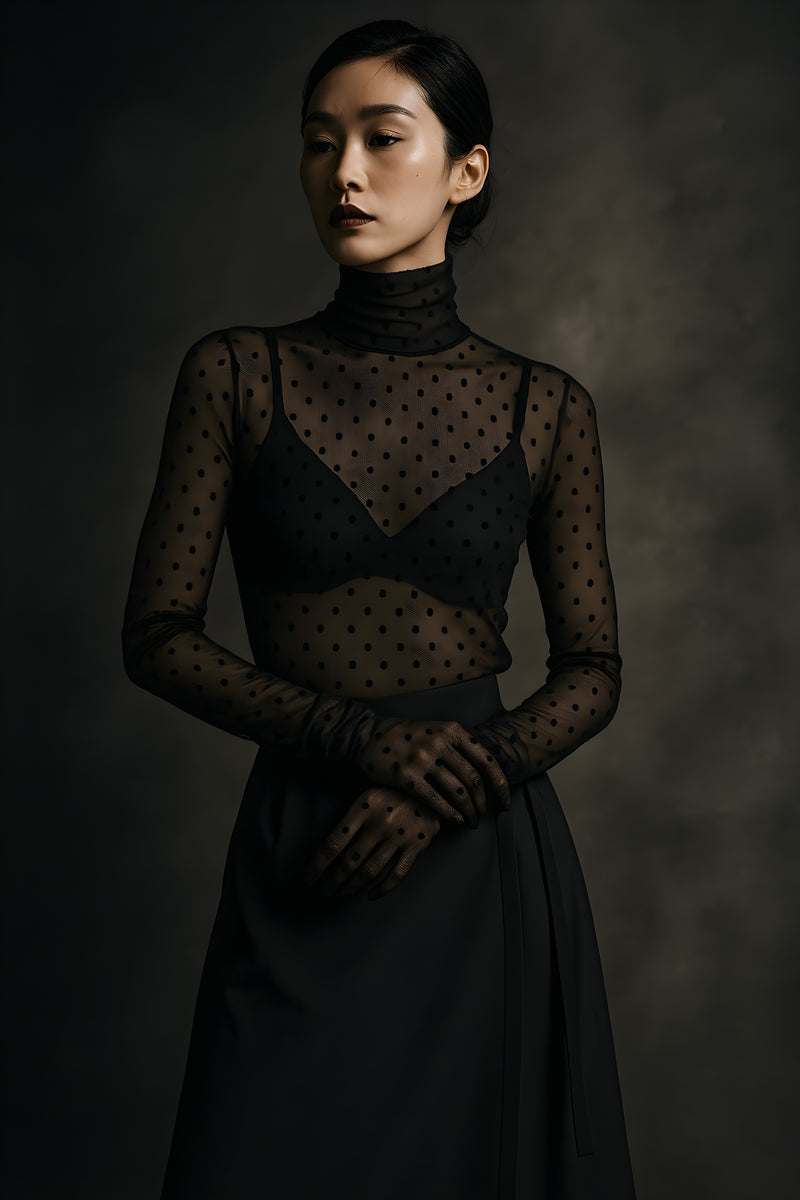 SHADOW DOT ELEGANT TURTLENECK