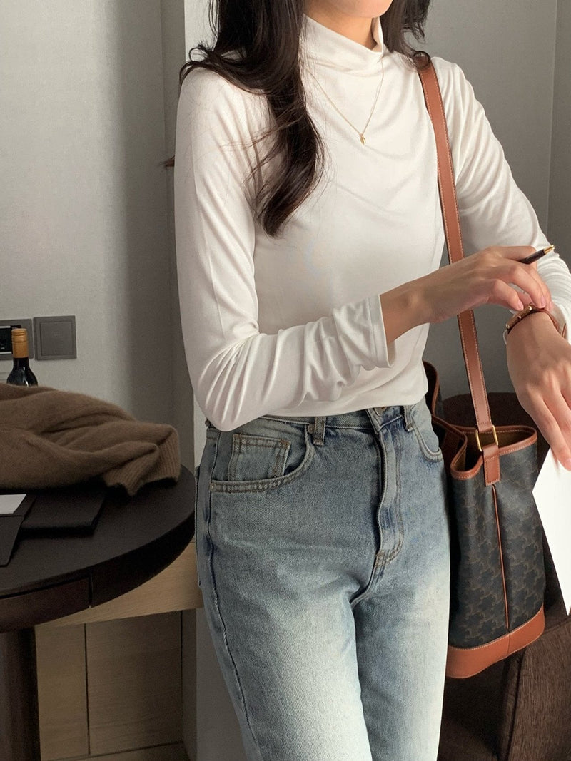 ALLURE HALF TURTLENECK TOP