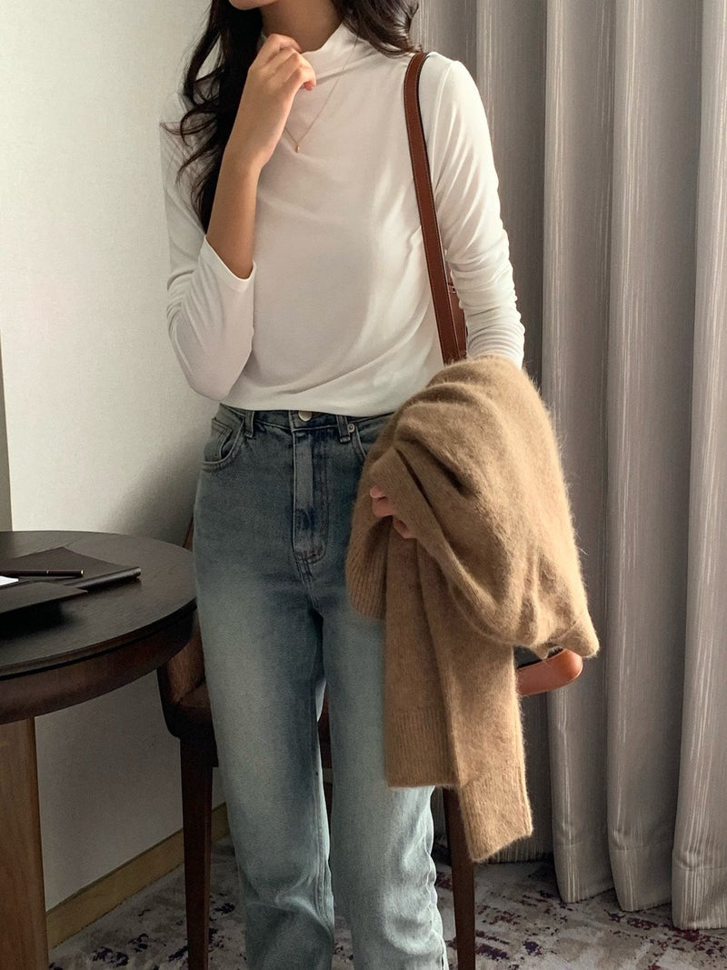 ALLURE HALF TURTLENECK TOP