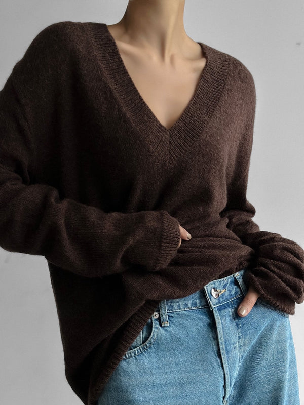 ALPACA DEEP V-NECK KNIT TOP