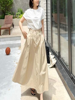 BACK BANDED FLARED PLEAT SKIRT