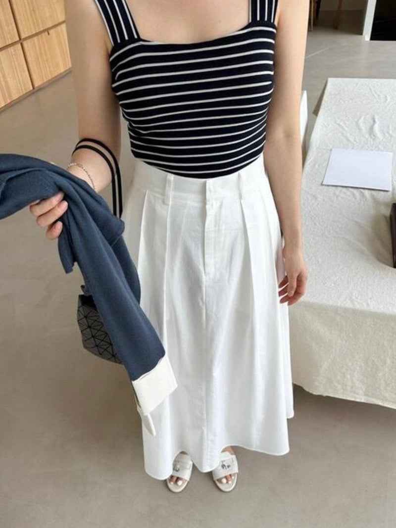 BACK BANDED FLARED PLEAT SKIRT