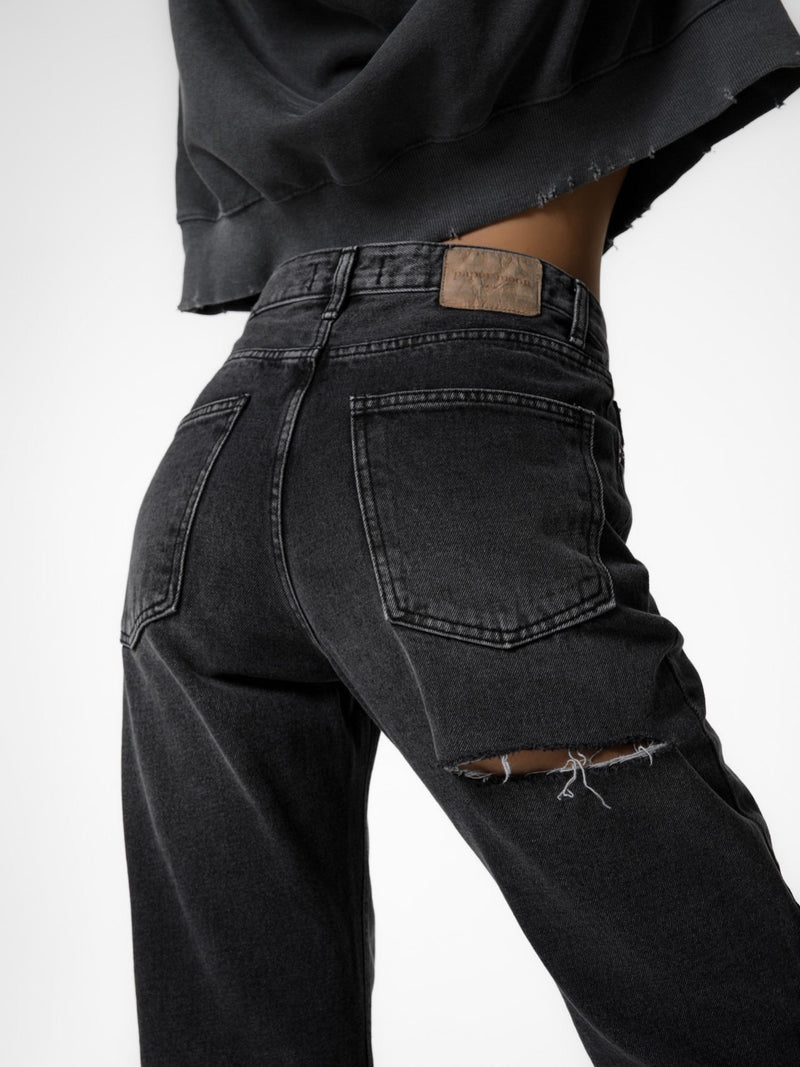 BACK SPLIT DETAIL WASHED BLACK JEANS