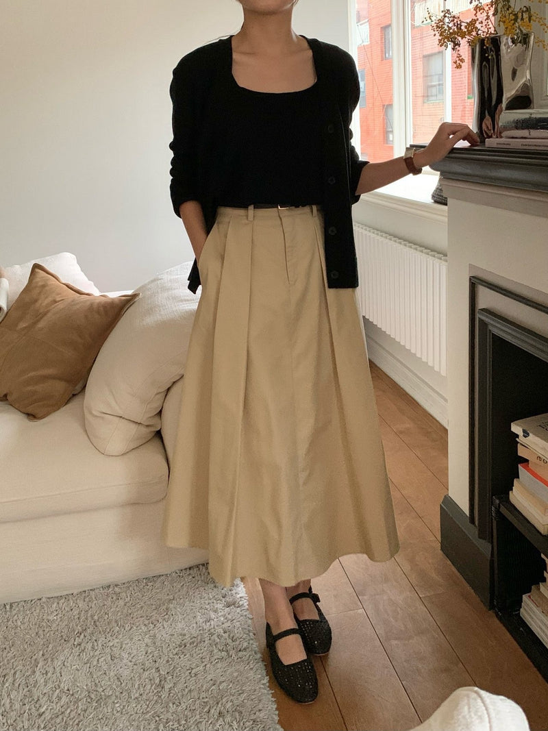 BACK BANDED FLARED PLEAT SKIRT