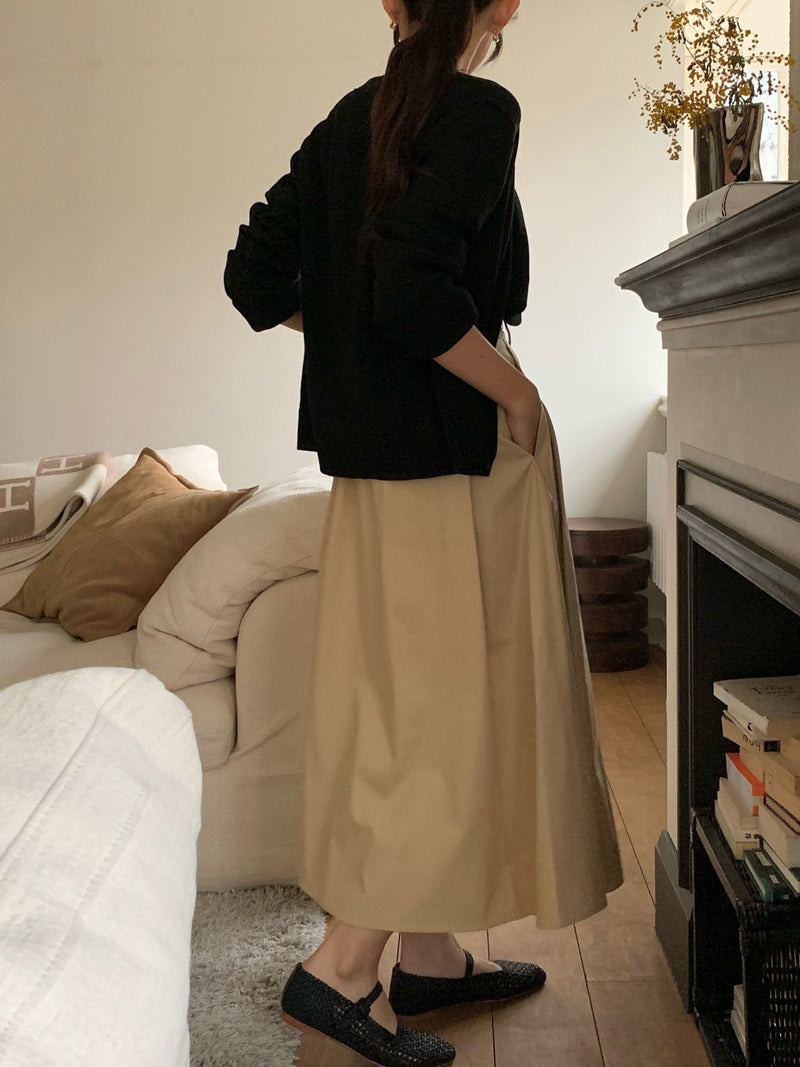 BACK BANDED FLARED PLEAT SKIRT