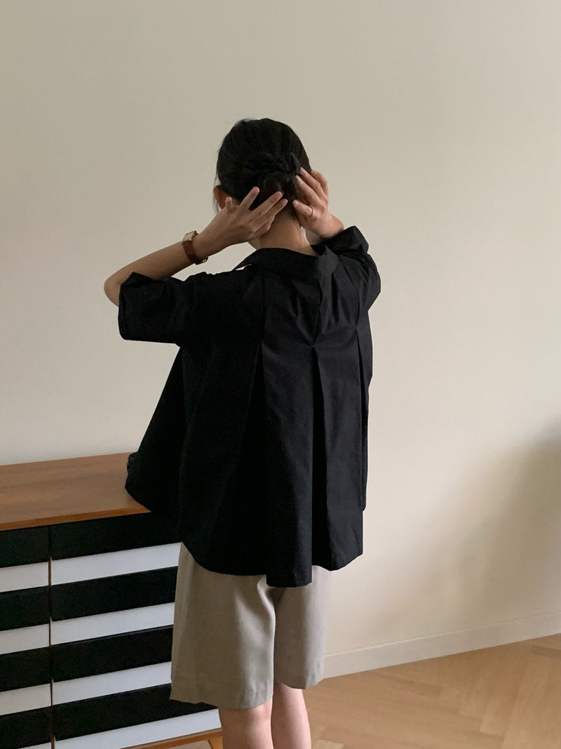BACK PLEAT COTTON SHIRT