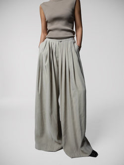 BAMBOO PIN TUCK PLEATED WIDE TROUSERS