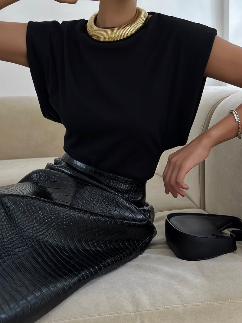 BOATNECK SQUARE SHOULDER SLEEVELESS TOP