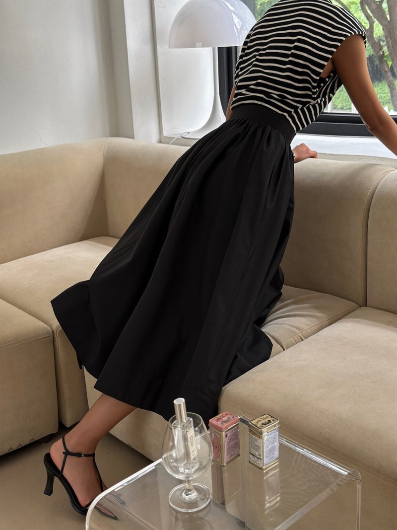 BOATNECK SQUARE SHOULDER SLEEVELESS TOP