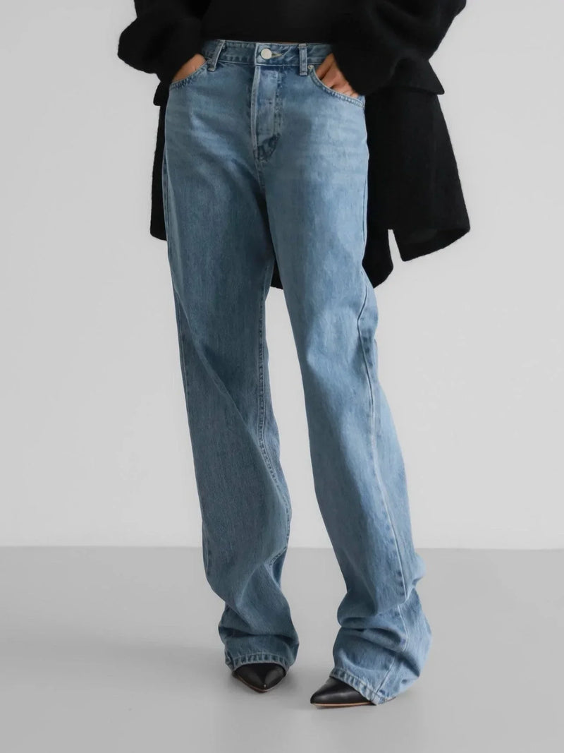BUTTON FLY BOYFRIEND JEANS
