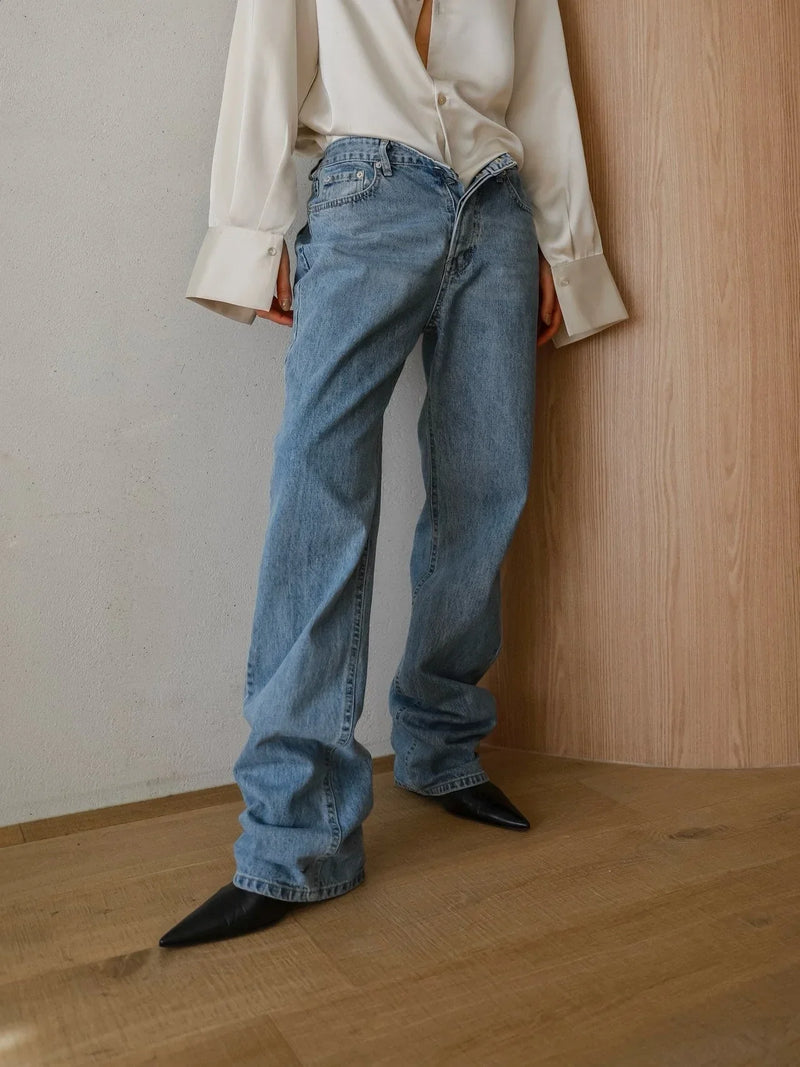 BUTTON FLY BOYFRIEND JEANS