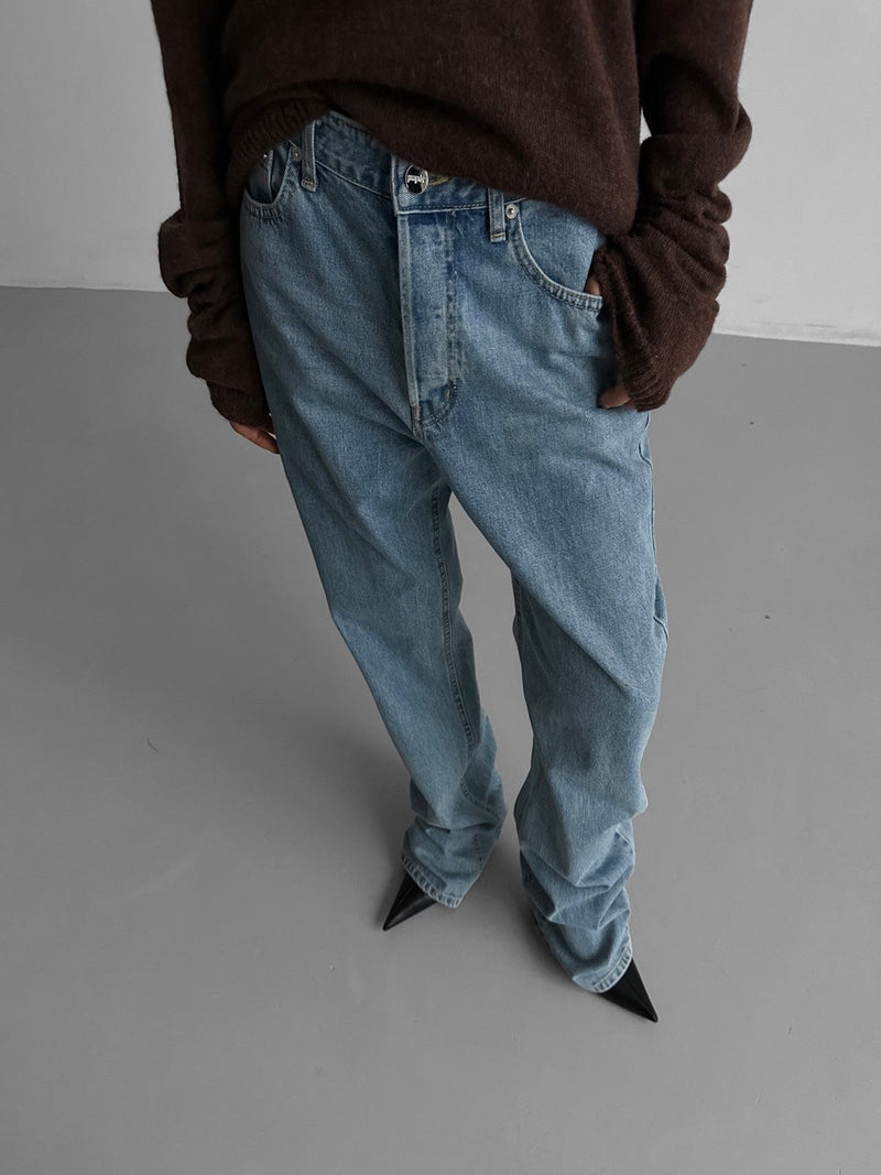 BUTTON FLY BOYFRIEND JEANS