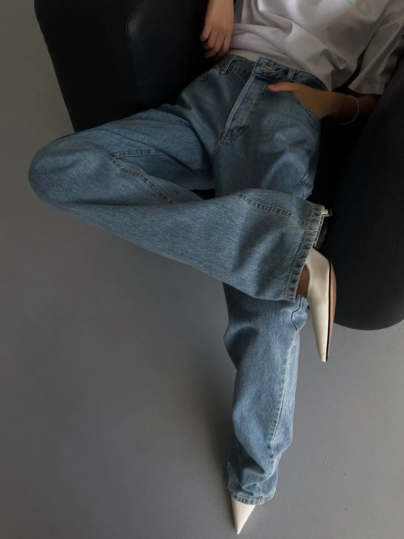 BUTTON FLY BOYFRIEND JEANS
