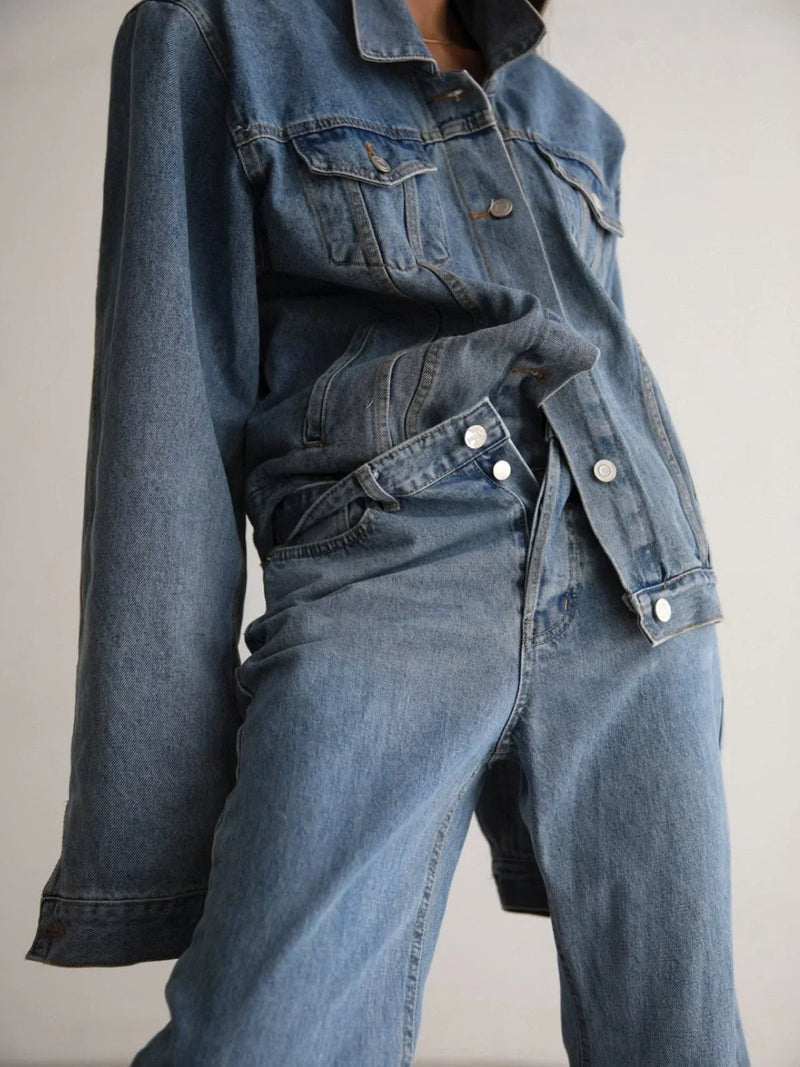 BUTTON FLY BOYFRIEND JEANS