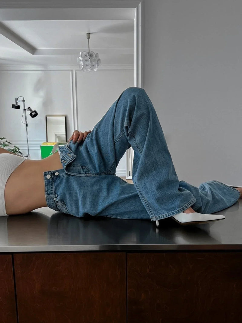 BUTTON FLY BOYFRIEND JEANS