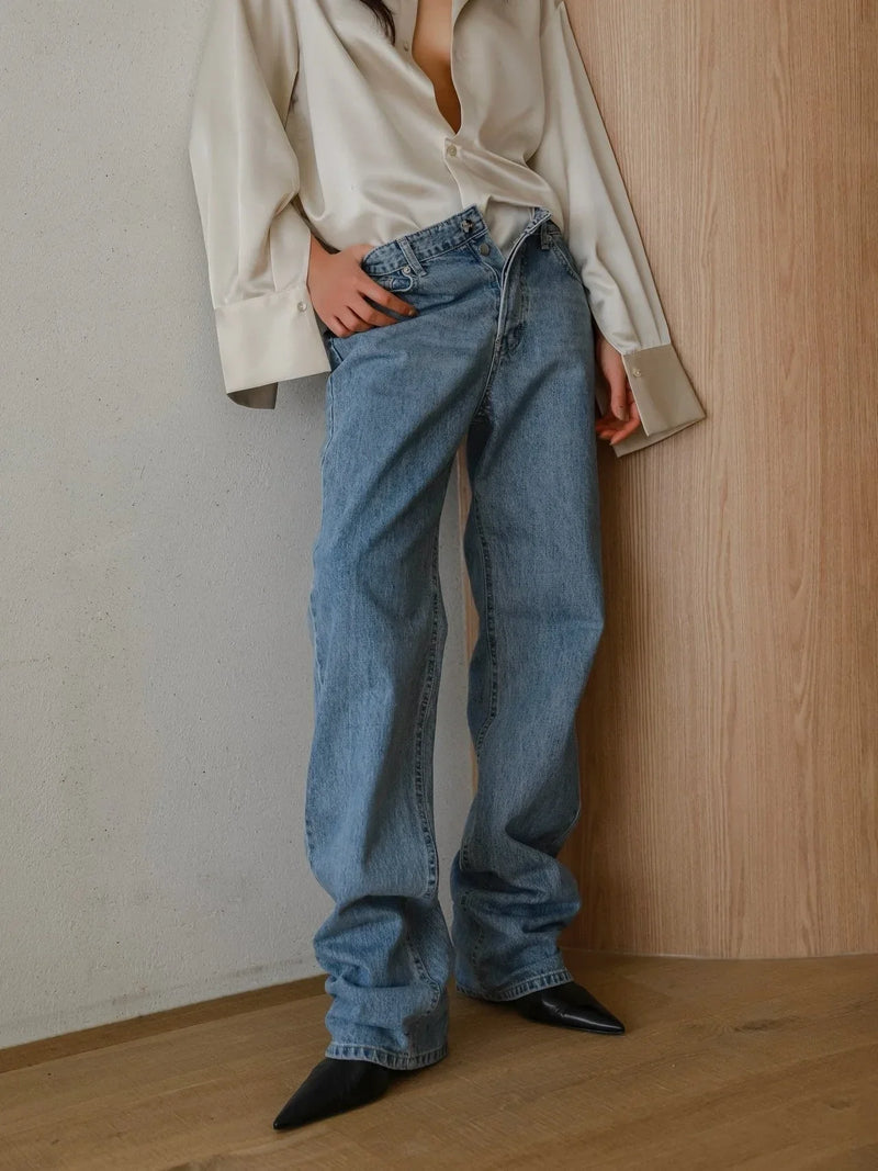 BUTTON FLY BOYFRIEND JEANS