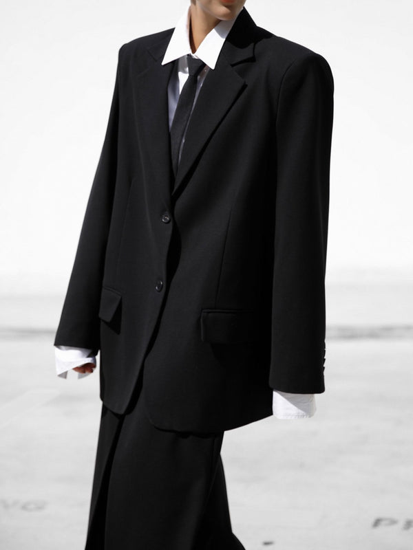 CLASSIC TWO-BUTTON SINGLE BREASTED BLAZER