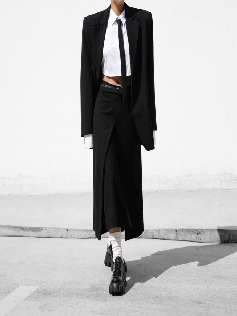 CLASSIC TWO-BUTTON SINGLE BREASTED BLAZER