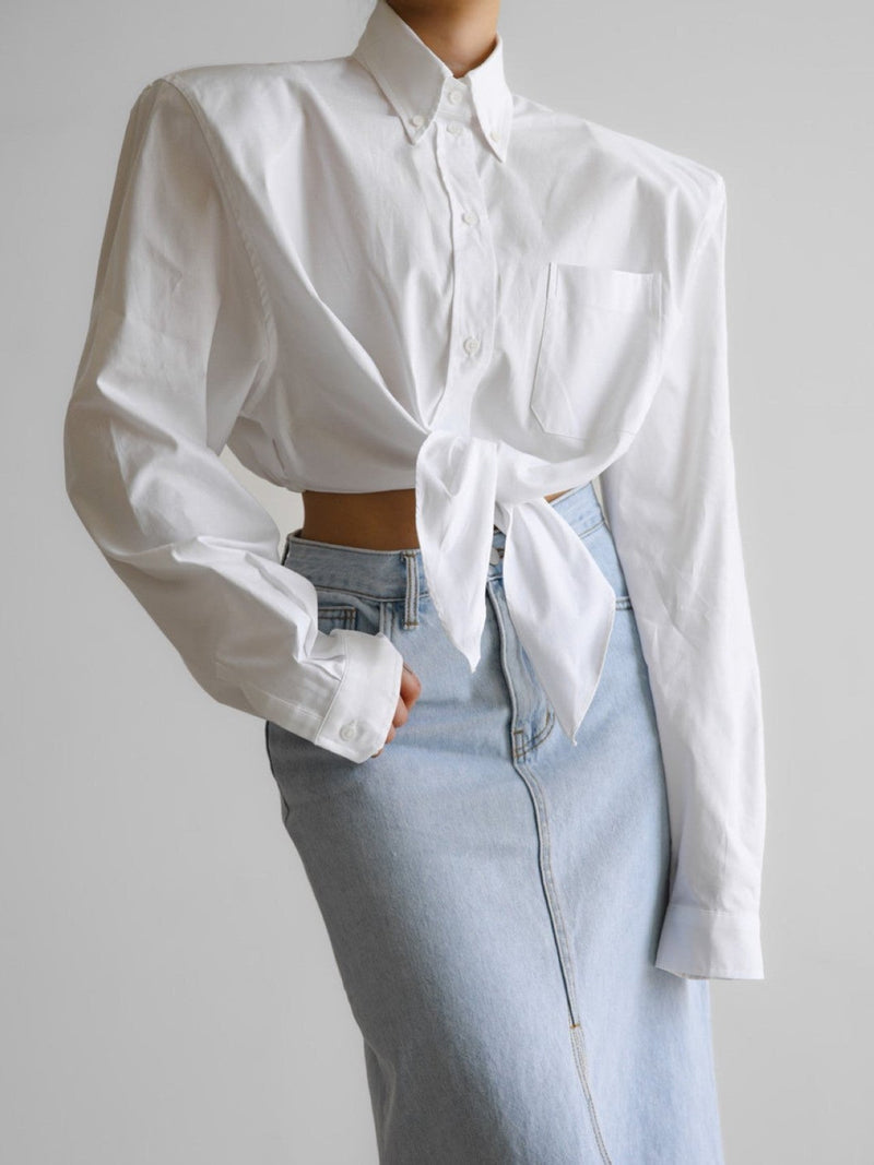 CROPPED BUTTON DOWN SHIRT WITH KNOT DETAIL