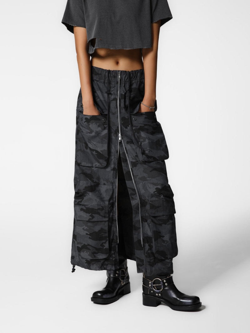 CAMOUFLAGE ZIPPED CARGO SKIRT