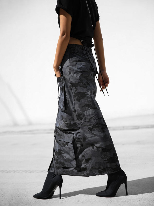 CAMOUFLAGE ZIPPED CARGO SKIRT