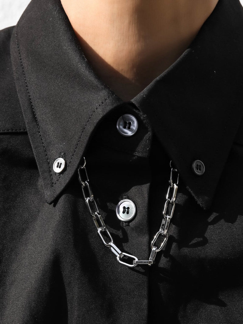 CHAIN NECKLACE DETAIL SLEEVELESS BUTTON DOWN SHIRT