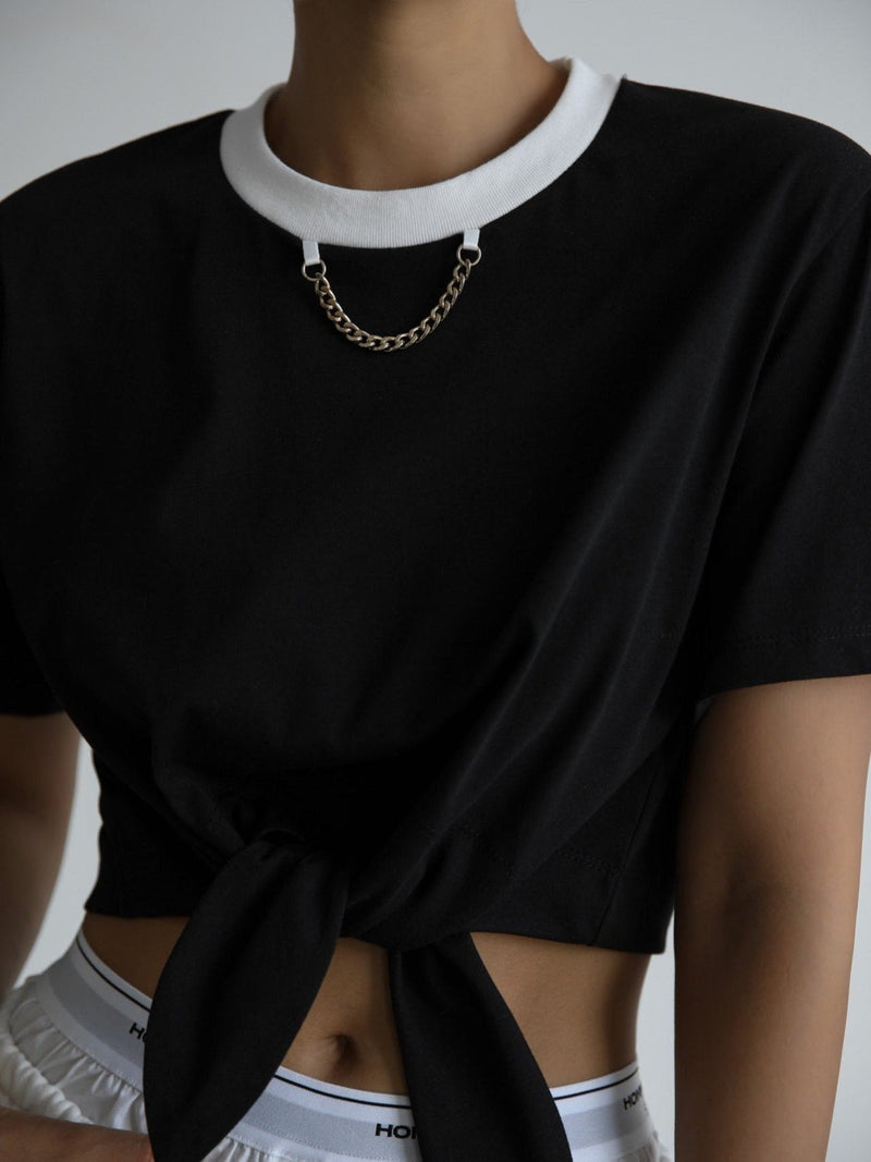 CHAIN NECKLACE KNOT DETAIL CROPPED T-SHIRT