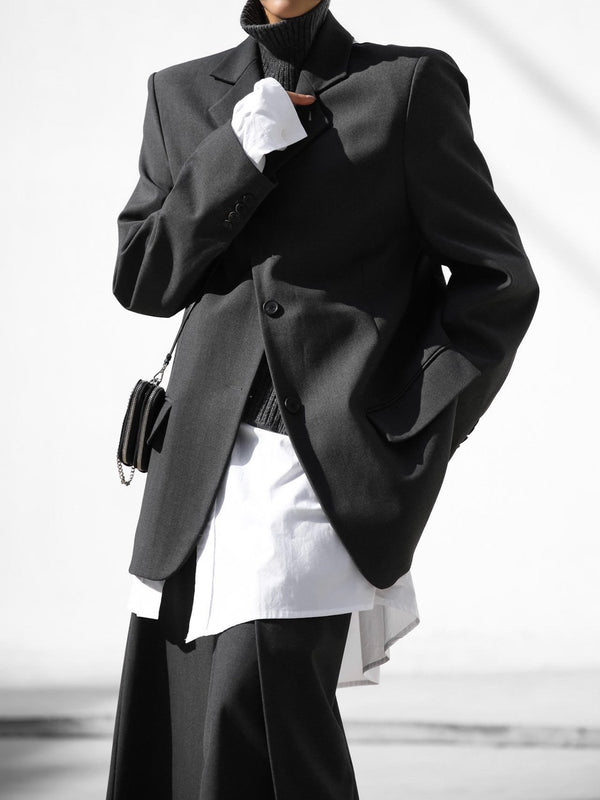 CLASSIC TWO-BUTTON SINGLE BREASTED BLAZER