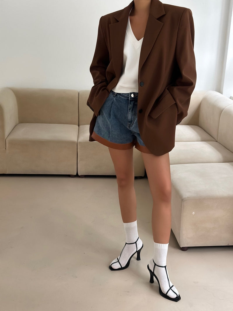 CLASSIC TWO-BUTTON SINGLE BREASTED BLAZER