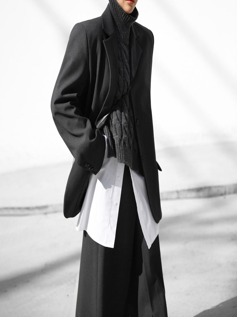 CLASSIC TWO-BUTTON SINGLE BREASTED BLAZER