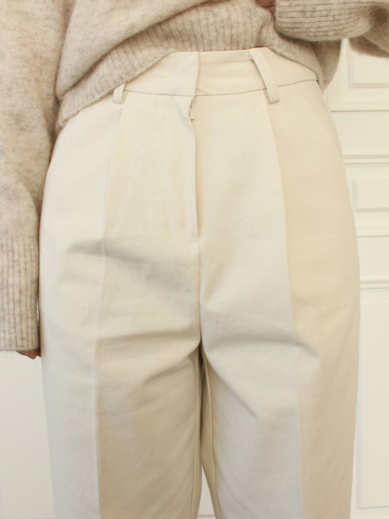 COTTON PIN TUCK CHINOS