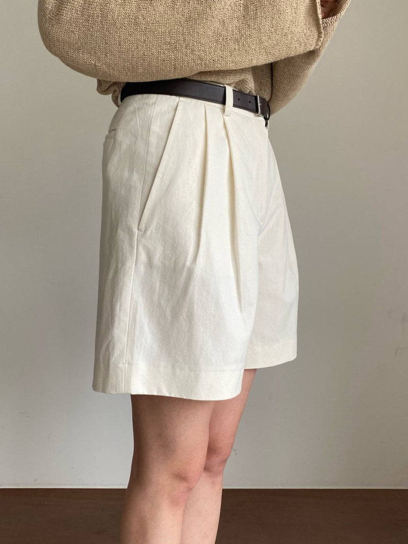 COTTON TWILL PIN TUCK SHORTS