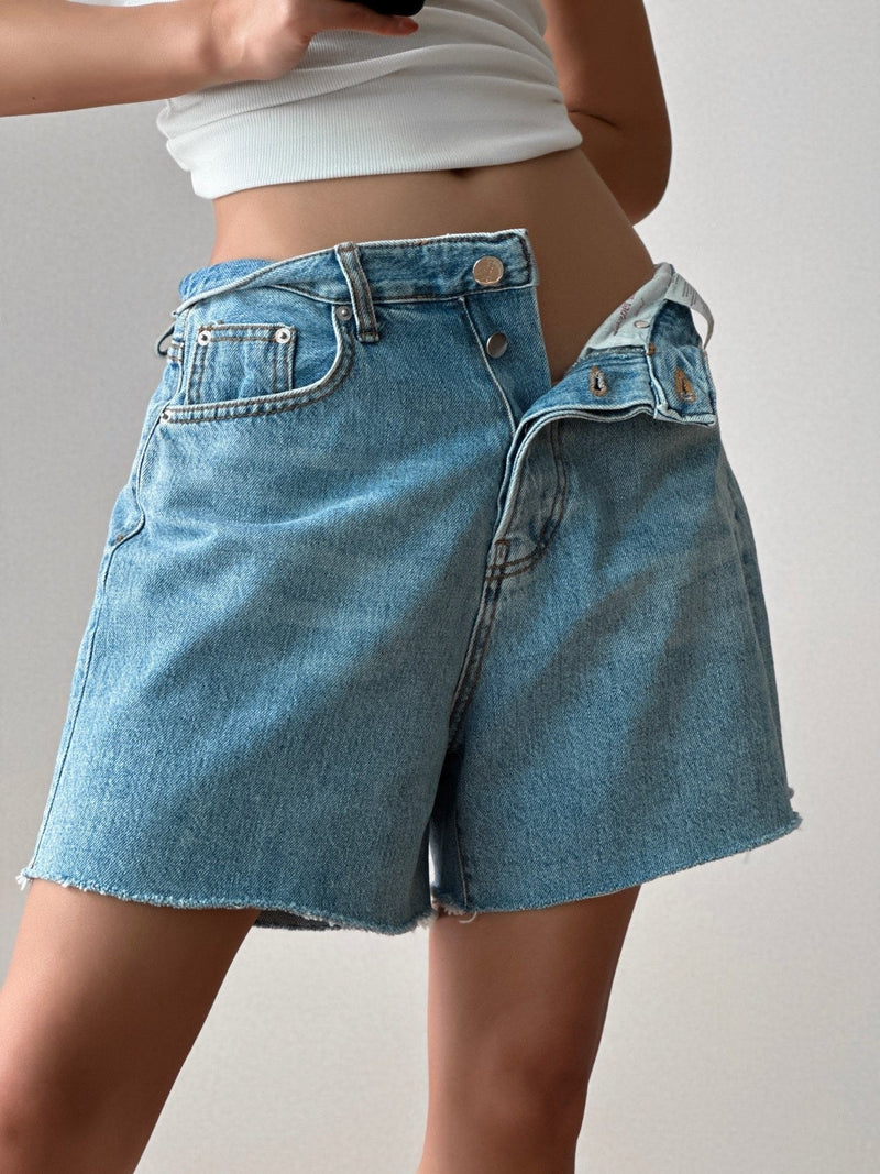 CUTTED DETAIL VINTAGE DENIM SHORTS