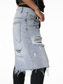 DISTRESSED BERMUDA DENIM JEANS