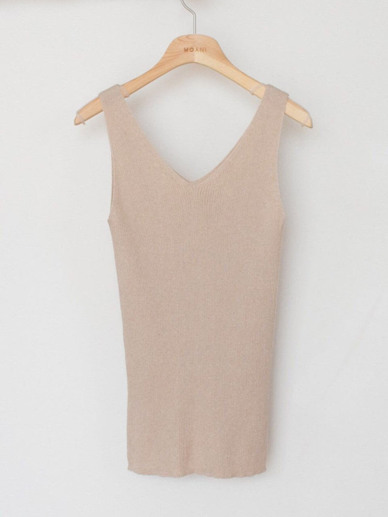 DOUBLE V-NECK SLEEVELESS RIBBED KNIT TOP