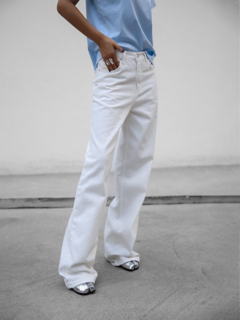 HIGH RISE WIDE LEG WHITE DENIM JEANS