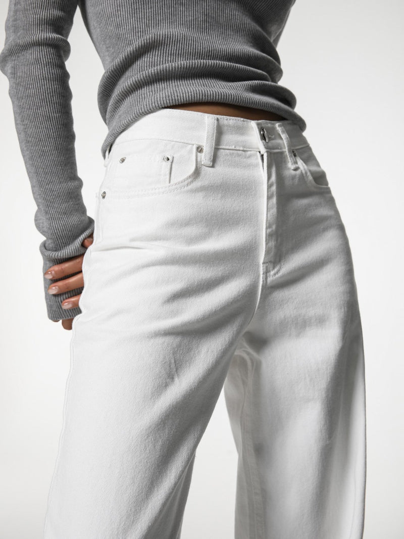 HIGH RISE WIDE LEG WHITE DENIM JEANS