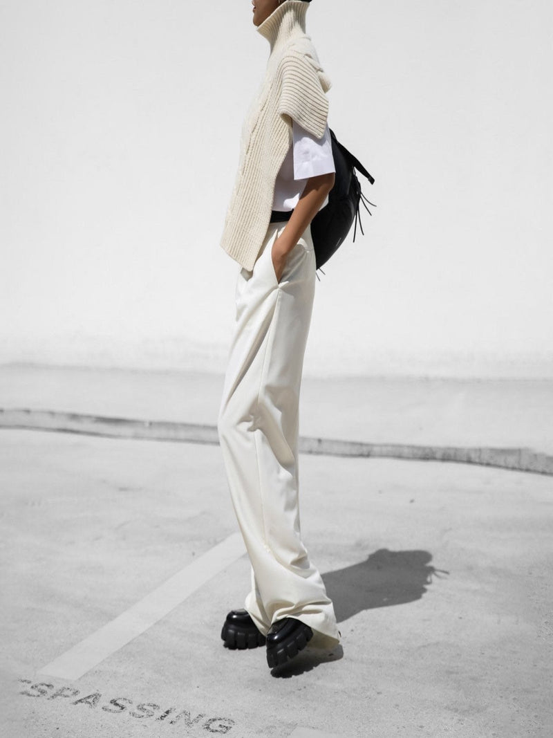 HIGH WAIST ONE PLEAT WIDE TROUSERS