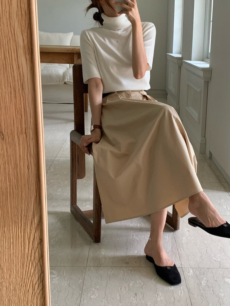 BACK BANDED FLARED PLEAT SKIRT
