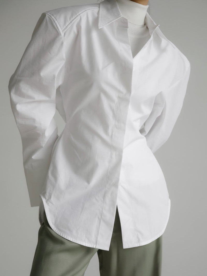 PADDED SHOULDER BUTTON DOWN COTTON SHIRT