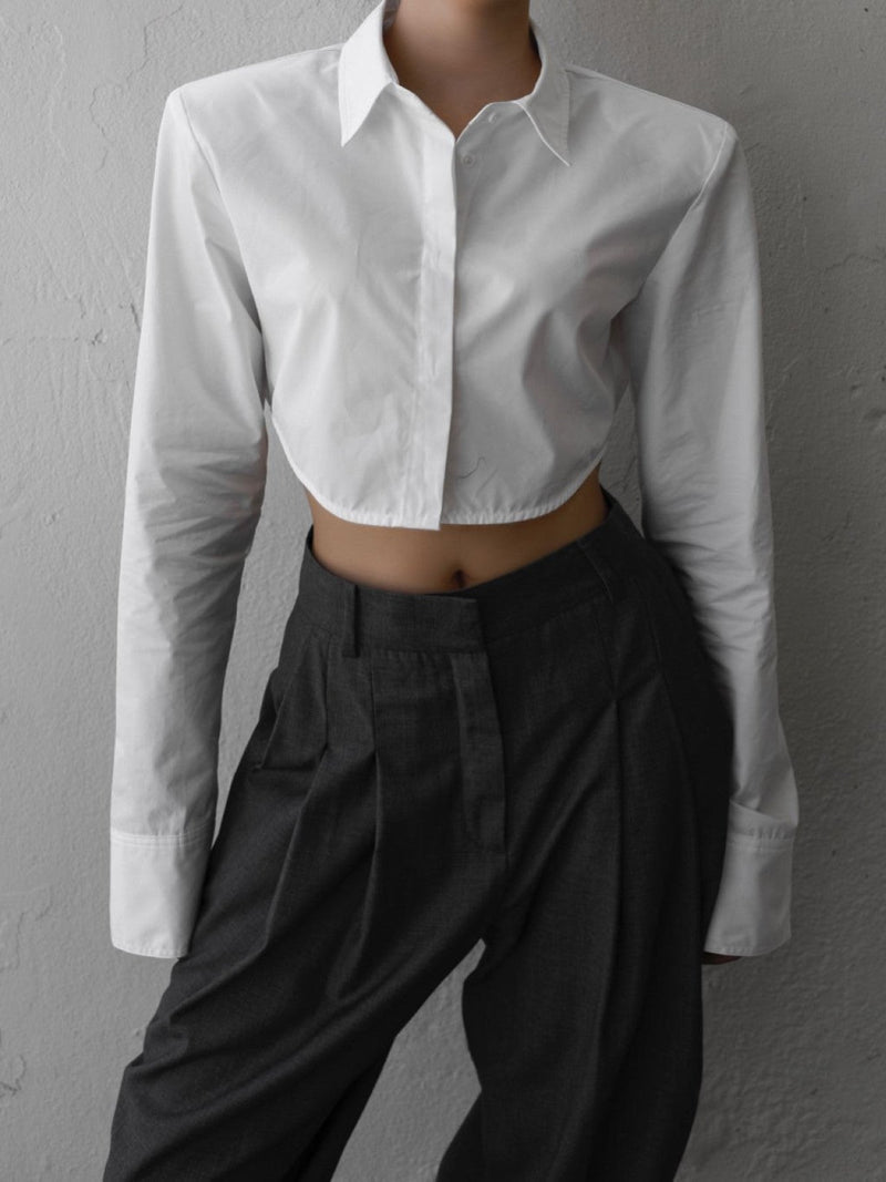 PADDED SHOULDER CROPPED BUTTON DOWN SHIRT