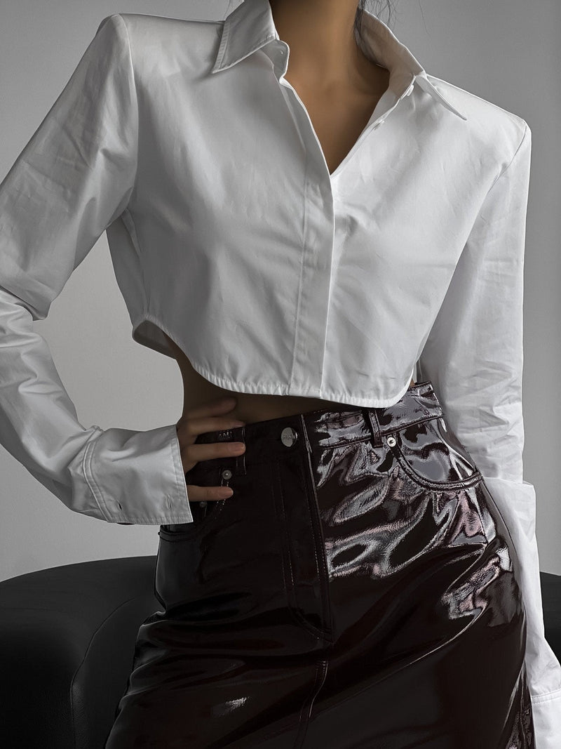PADDED SHOULDER CROPPED BUTTON DOWN SHIRT