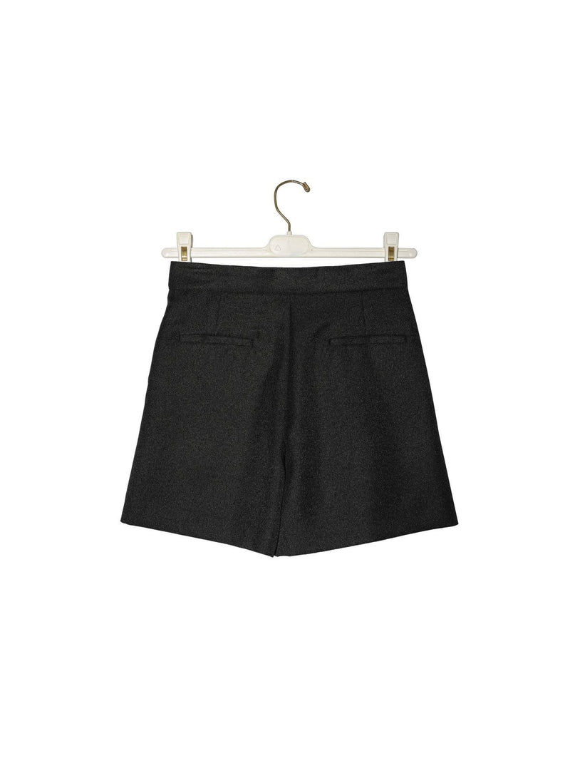 CLASSIC PLEATED DETAIL SHORTS