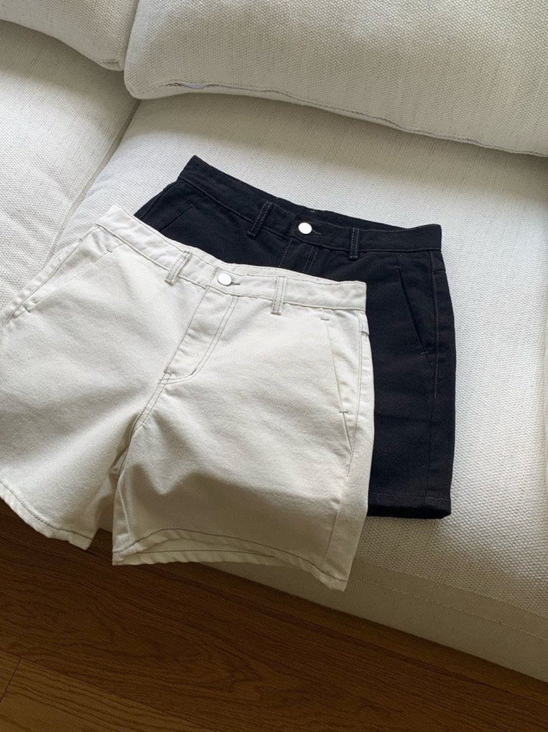 PREMIUM DENIM SHORTS WITH HIDDEN POCKET