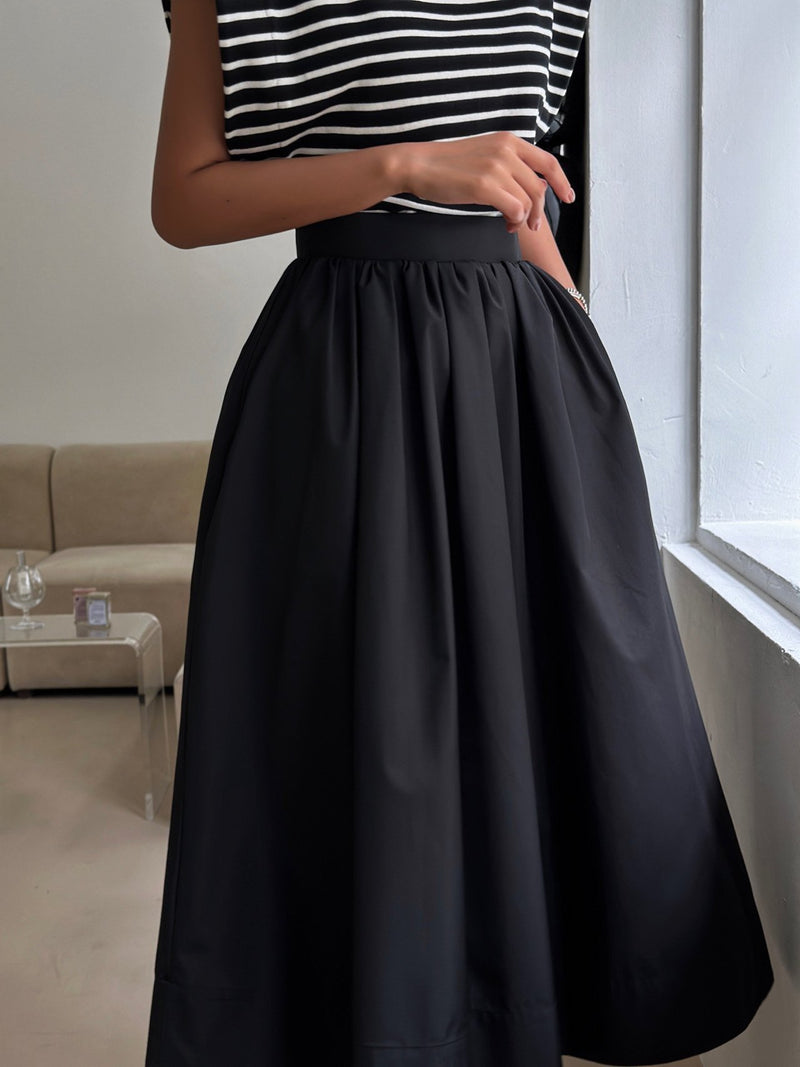 ROMANTIC PLEATED FLARED SKIRT