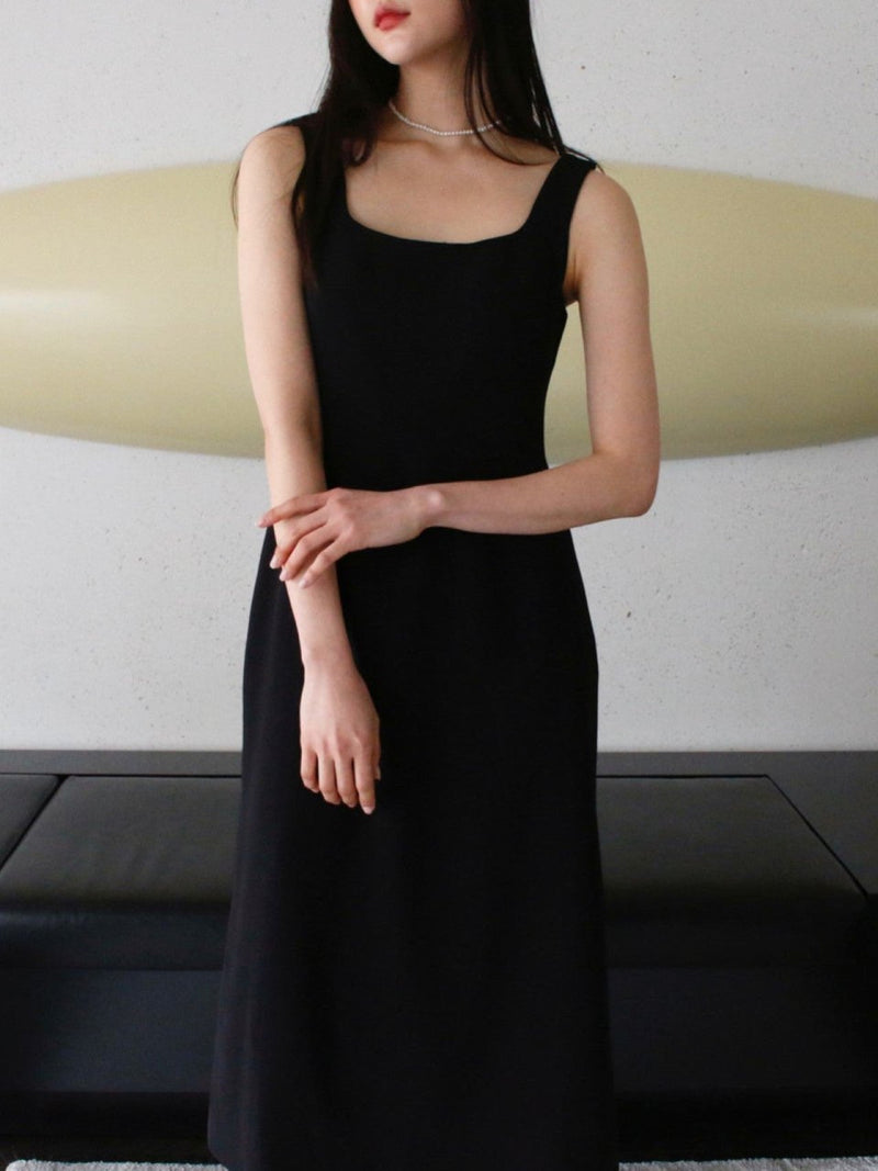 SQUARE NECK SLEEVELESS DRESS