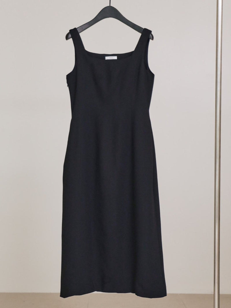 SQUARE NECK SLEEVELESS DRESS