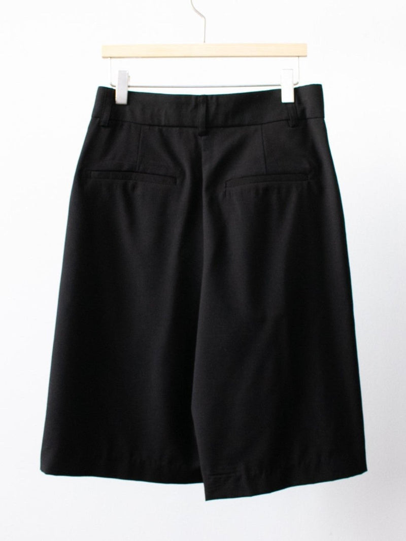 SUMMER WOOL BERMUDA SHORTS