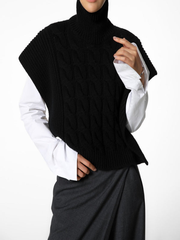 TWISTED CHUNKY TURTLENECK KNIT CAPE TOP