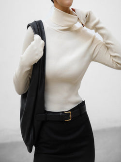 TURTLENECK RIBBED KNIT TOP